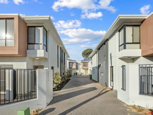 Established residential home in Belmont WA